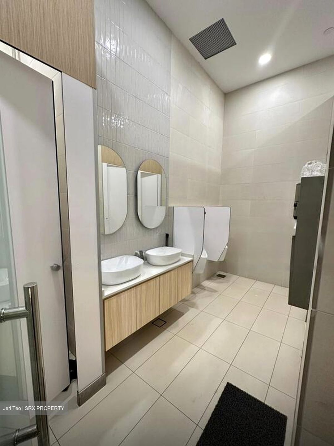 Alexandra Road (D3), Factory #454983981